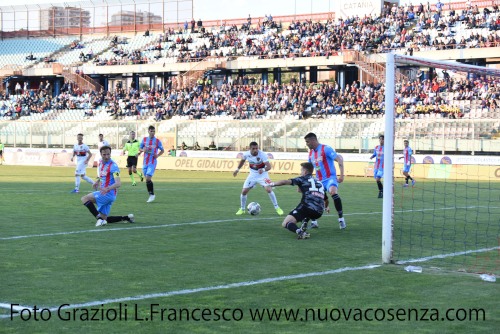Cosenza-Siracusa 0-2
